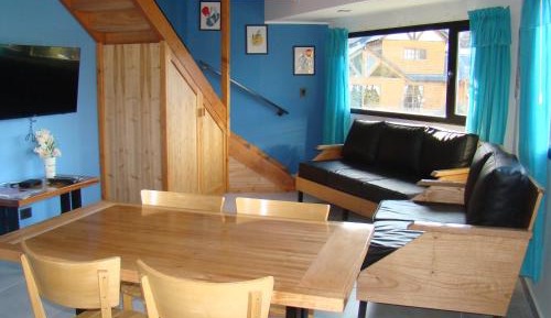 Apartment with Mountain View