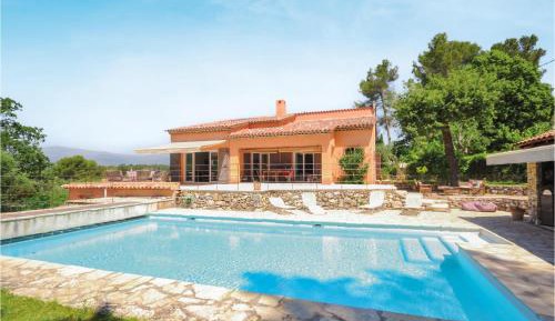 Four-Bedroom Holiday Home