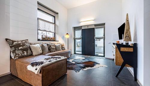 Superior One-Bedroom Apartment