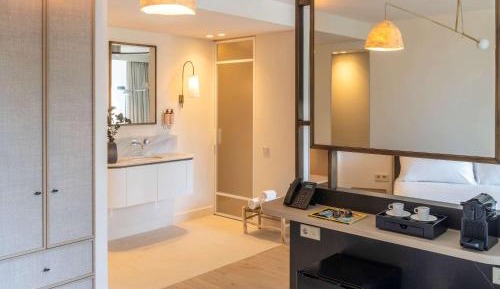 Deluxe Double Room with Terrace