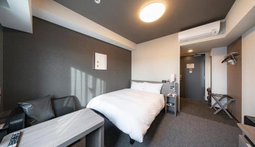 Standard Double Room with Small Double Bed - Smoking