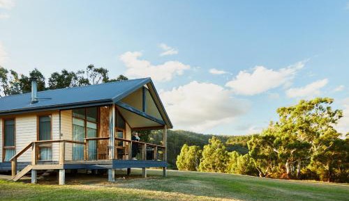 Deluxe One-Bedroom Cottage