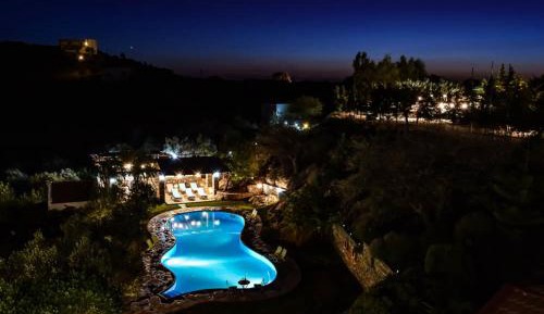 Five-Bedroom Villa with Mountain View and Private Pool- Villa Athena