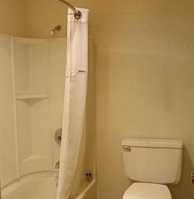 Queen Room - Smoking