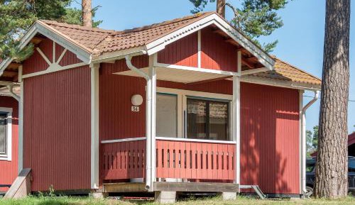 Large Cottage (4 Adults)