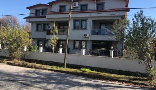 Apartment with Garden View