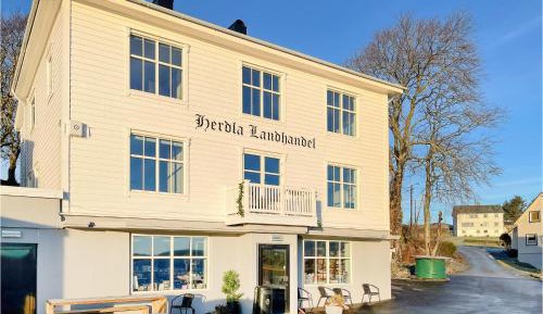 Four-Bedroom Apartment