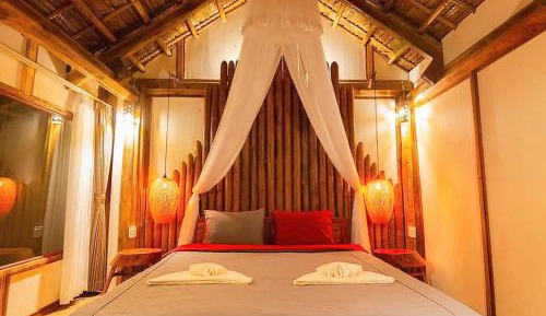 Standard Twin Room with Mountain View