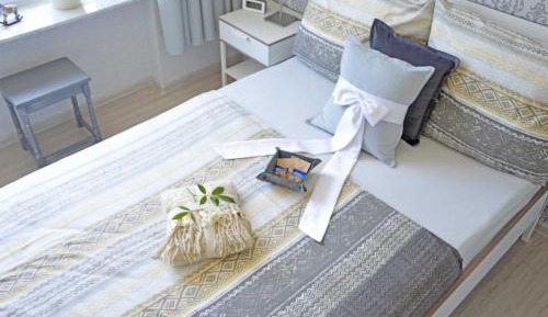 One-Bedroom Apartment with Terrace