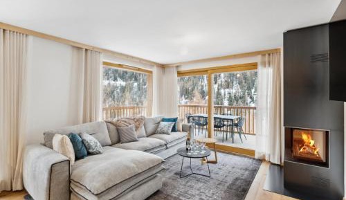 Luxury Superior Apartment with Jacuzzi