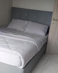 Homey - One-Bedroom Apartment
