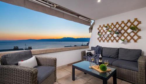 Apartment with Sea View