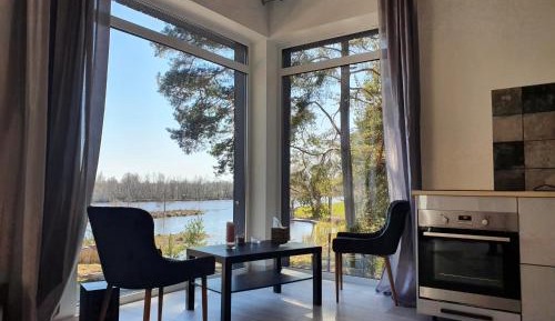 Apartment with Lake View