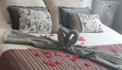 Deluxe Double Room with Shower