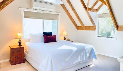 Villa with Garden View