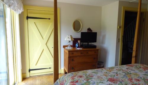 Queen Room with Balcony