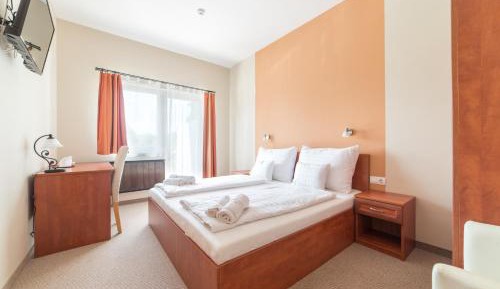 Large Double Room