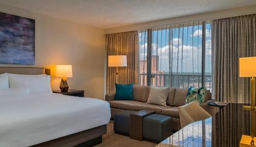 Executive Suite, 1 Bedroom Executive Suite, 1 King, Sofa bed