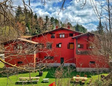 Apartment with Garden View