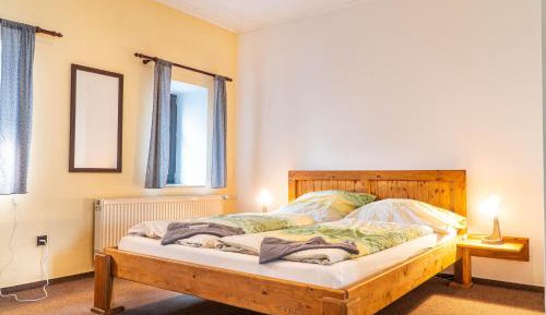 Basic Triple Room