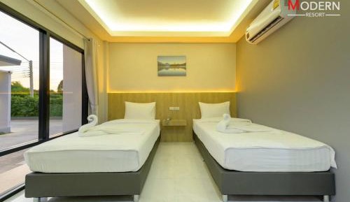 Standard Twin Room