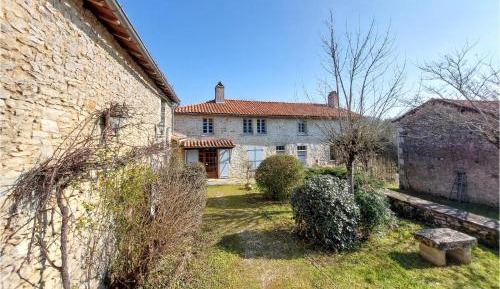 Three-Bedroom Vacation Home 