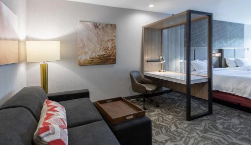 Suite with Two Queen Trundle Beds 