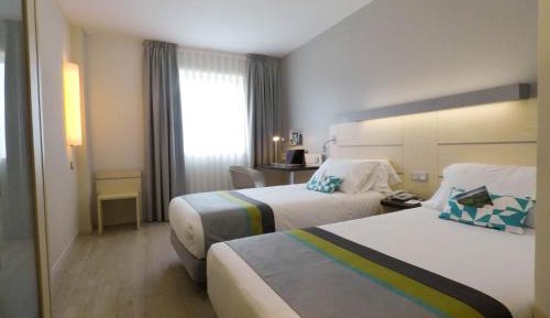 Standard Twin Room - Free Breakfast