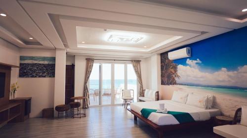 King Suite with Ocean View