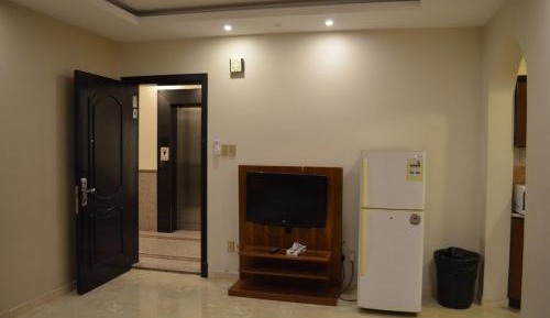 Deluxe Room (2 Adults + 1 Child)