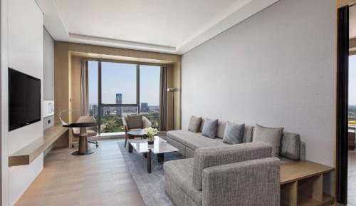 Guest room, 1 Bedroom Suite, 1 King，High floor，Lake view