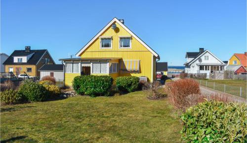 Four-Bedroom Holiday Home