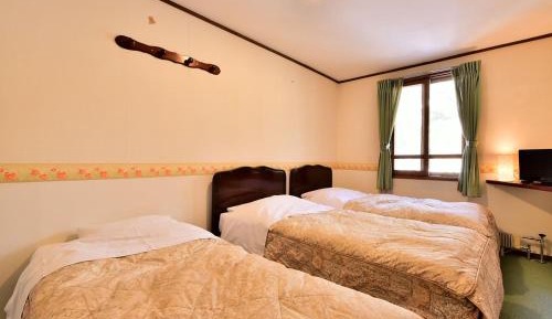 Triple Room with Shared Bathroom