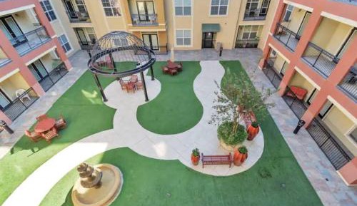 One-Bedroom Apartment