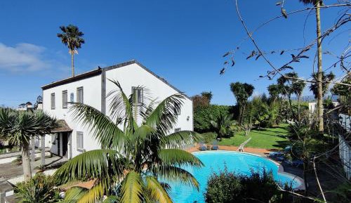 Double Room Ensuite with Mountain View