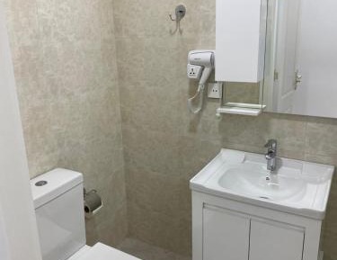 Apartment with Lake View