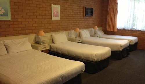 Queen Room with Three Single Beds