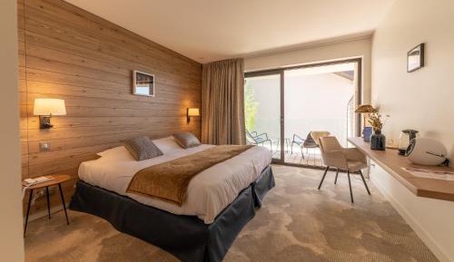 Double Room  Garden View