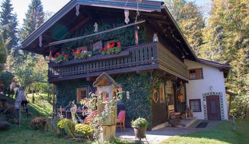 Holiday Home with Bath