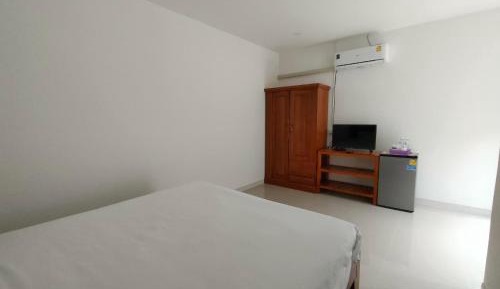Deluxe King Studio