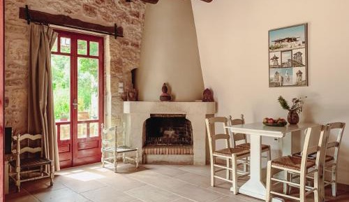 Two-Bedroom Apartment - Split Level
