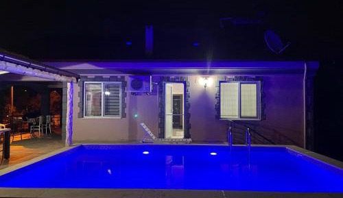 One-Bedroom Villa