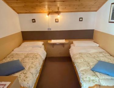 Quadruple Room with Terrace