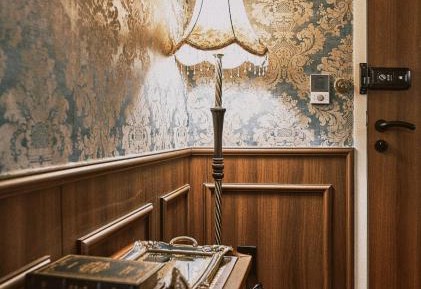 Deluxe Queen Room - No Window