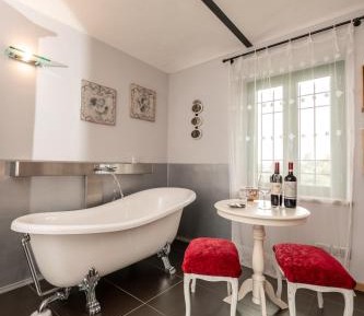 Deluxe Double Room with Bath