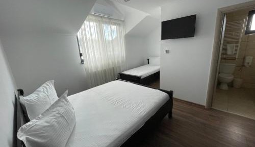 Triple Room with Bathroom