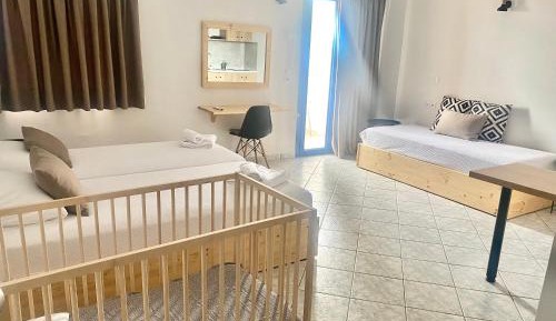 One-Bedroom Apartment - Side Sea View
