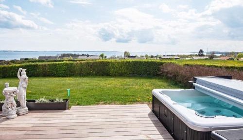 Three-Bedroom Holiday Home 