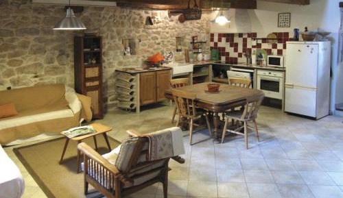 Holiday Home (6 Adults / 2 children)