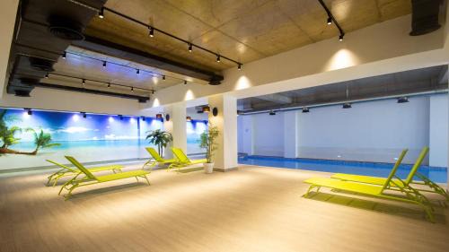 Deluxe Double or Twin Room with Pool Access